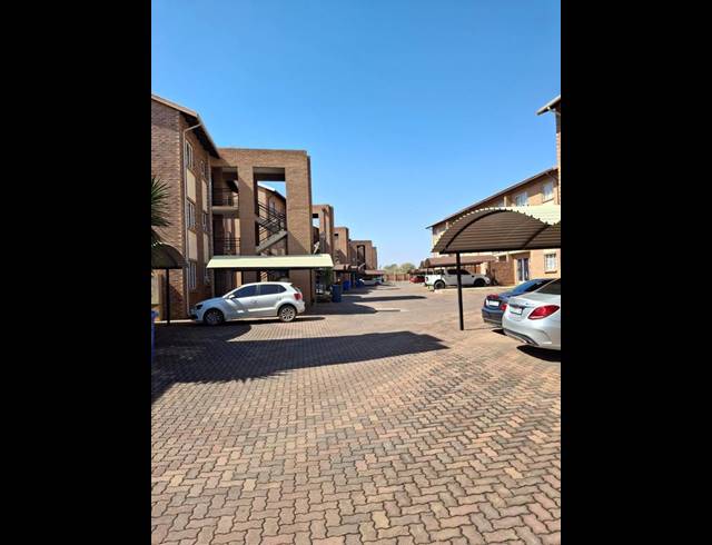 2 BEDROOM APARTMENT FOR SALE IN ANNLIN-WES